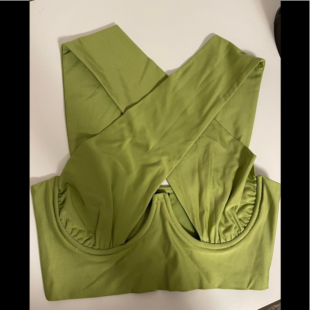❌SOLD❌ SHEIN Cross Wrap Crop Top - Picture 3 of 4